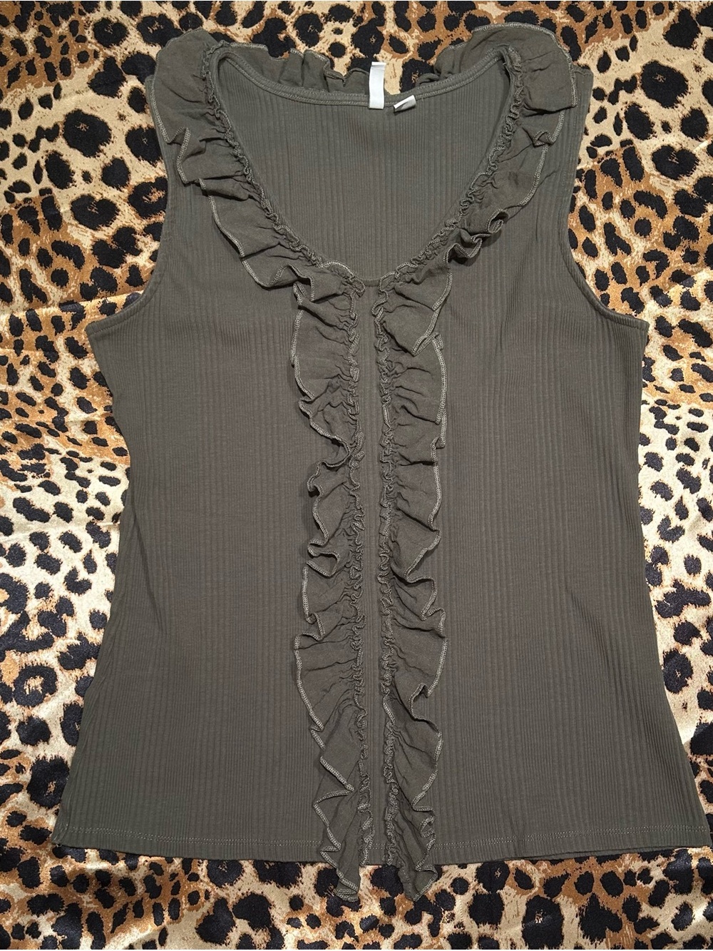 ❌SOLD❌CATO Olive Green Ribbed Ruffle V-Neck Tank Top